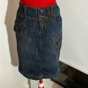 Retro denim skirt